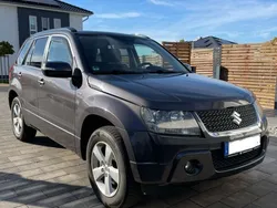 Grau Gebraucht 2011 Suzuki Grand Vitara SUV | 8.200 € (Teuer)