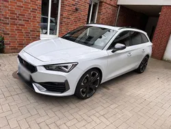 Weiß Gebraucht 2022 Cupra Leon VZ Kombi | 31.900 € (Etwas zu teuer)