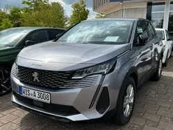 Silber Gebraucht 2022 Peugeot 3008 Active SUV | 26.750 € (Teuer)