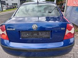 Blau Gebraucht 2003 VW Passat Family Limousine | 799 € (Superpreis)