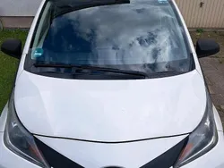 Weiß Gebraucht 2015 Toyota Aygo Kleinwagen | 6.990 € (Superpreis)