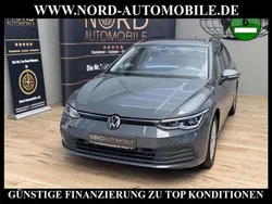Grau Gebraucht 2023 VW Golf VIII Life Kombi | 23.900 € (Fairer Preis)