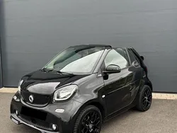 Schwarz Gebraucht 2019 Smart ForTwo Cabrio Cabrio | 19.300 €