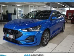 Blau Gebraucht 2024 Ford Focus ST-Line X Limousine | 25.877 € (Guter Preis)