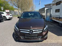 Braun Gebraucht 2015 Mercedes B180 Van / Kleinbus | 15.900 € (Fairer Preis)