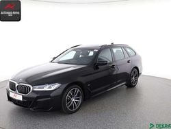 Black sapphire Gebraucht 2020 BMW 530 M Sport Kombi | 32.880 € (Guter Preis)
