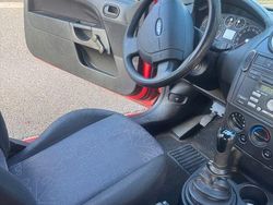 Rot Gebraucht 2006 Ford Fiesta Kleinwagen | 1.300 € (Fairer Preis)