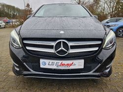 Schwarz Gebraucht 2015 Mercedes B200 Urban Van / Kleinbus | 14.689 € (Fairer Preis)