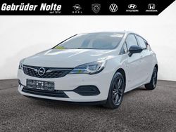 Weiß Gebraucht 2021 Opel Astra Design Edition Limousine | 14.890 € (Guter Preis)