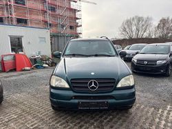 Grün Gebraucht 1999 Mercedes ML320 SUV | 1.850 € (Guter Preis)