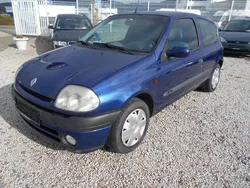 Blau metallic Gebraucht 2000 Renault Clio II Limousine | 1.000 €