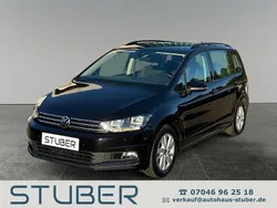Deep black perleffekt Gebraucht 2022 VW Touran Comfortline Van / Kleinbus | 28.390 € (Fairer Preis)