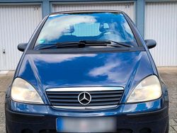 Blau Gebraucht 2002 Mercedes A140 Kleinwagen | 1.999 €