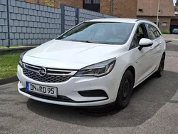 Weiß Gebraucht 2016 Opel Astra Active Kombi | 9.300 € (Guter Preis)