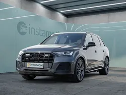 Grau Gebraucht 2022 Audi Q7 S-Line SUV | 66.470 € (Etwas zu teuer)
