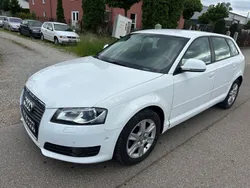 Weiß Gebraucht 2009 Audi A3 Sportback Ambiente Limousine | 3.900 € (Superpreis)