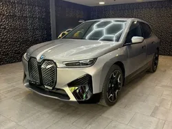 Grau Neu 2024 BMW iX Performance SUV | 64.190 € (Teuer)