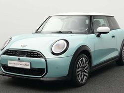 Grün Gebraucht 2024 Mini Cooper Classic Kleinwagen | 25.779 € (Fairer Preis)