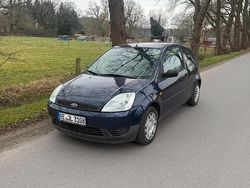 Blau Gebraucht 2003 Ford Fiesta Kleinwagen | 1.200 € (Fairer Preis)