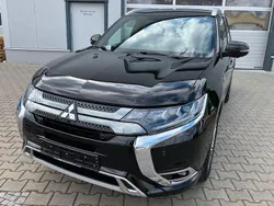 Schwarz Gebraucht 2021 Mitsubishi Outlander P-HEV Plus SUV | 17.650 € (Guter Preis)
