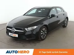 Kosmosschwarz Gebraucht 2020 Mercedes A180 Limousine | 22.030 € (Fairer Preis)