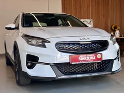 Weiß Gebraucht 2022 Kia XCeed SUV | 18.770 € (Fairer Preis)