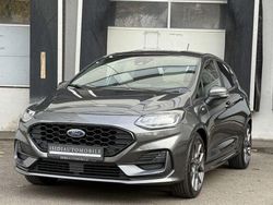 Grau Gebraucht 2022 Ford Fiesta ST-Line Limousine | 13.970 €