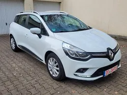 Weiß Gebraucht 2017 Renault Clio IV Business Limousine | 8.490 € (Fairer Preis)