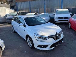 Weiß Gebraucht 2018 Renault Mégane GrandTour Life Kombi | 12.990 € (Fairer Preis)