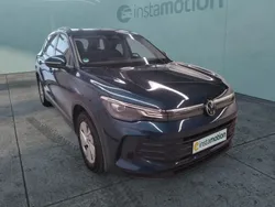 Blau Gebraucht 2024 VW Tiguan R SUV | 39.330 € (Fairer Preis)