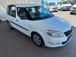 Weiß Gebraucht 2010 Skoda Roomster Plus Edition Van / Kleinbus | 1.500 €
