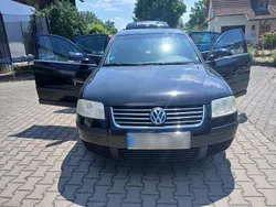 Schwarz Gebraucht 2004 VW Passat Limousine | 1.500 € (Fairer Preis)
