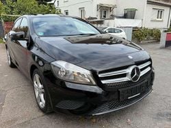 Kosmosschwarz Gebraucht 2015 Mercedes A180 Urban Kleinwagen | 11.990 € (Guter Preis)