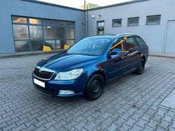 Blau Gebraucht 2010 Skoda Octavia Ambiente Kombi | 4.950 € (Guter Preis)