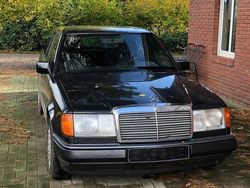 Blau Gebraucht 1993 Mercedes 200 Limousine | 3.600 €