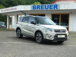 Beige Gebraucht 2020 Suzuki Vitara Comfort+ SUV | 21.770 € (Etwas zu teuer)