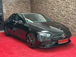 Schwarz Gebraucht 2024 Mercedes A200 AMG Limousine | 32.990 € (Fairer Preis)