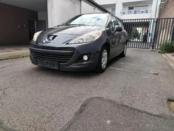 Grau Gebraucht 2010 Peugeot 207 Kleinwagen | 2.499 € (Etwas zu teuer)