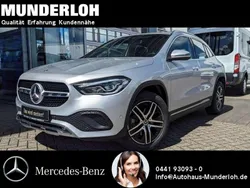 Silber Gebraucht 2022 Mercedes GLA200 Business SUV | 31.800 € (Fairer Preis)