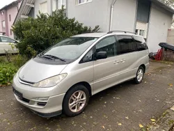 Silber Gebraucht 2006 Toyota Previa Van / Kleinbus | 3.100 €
