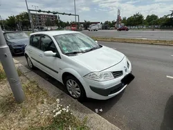 Weiß Gebraucht 2007 Renault Mégane II Limousine | 3.600 € (Fairer Preis)
