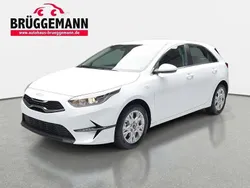 Weiß Gebraucht 2024 Kia Ceed Comfort Limousine | 19.890 € (Guter Preis)