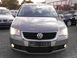 Grau Gebraucht 2007 VW Touran Highline Van / Kleinbus | 4.790 € (Fairer Preis)