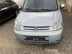 Blau Gebraucht 2006 Citroën Berlingo Van / Kleinbus | 5.600 €
