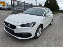 Weiß Gebraucht 2021 Seat Leon Style Limousine | 9.999 €
