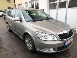 Beige Gebraucht 2010 Skoda Octavia Ambiente Kombi | 1.999 € (Superpreis)