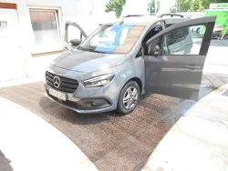 Grau Gebraucht 2022 Mercedes Citan 113 Kombi | 17.400 € (Etwas zu teuer)