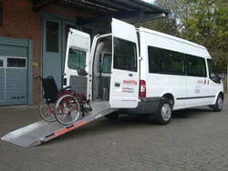 Weiß Gebraucht 2012 Ford Transit Kombi | 24.448 €