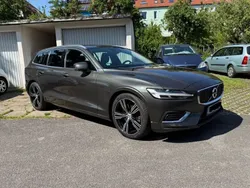 Grau Gebraucht 2019 Volvo V60 Inscription Kombi | 30.000 € (Etwas zu teuer)