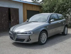 Silber Gebraucht 2005 Alfa Romeo 147 Distinctive Kleinwagen | 3.600 € (Teuer)